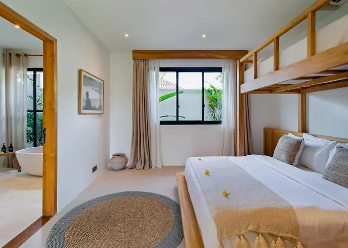 Stunning 3 Bed Villa, Close To Cafes And Canggu (Bali)