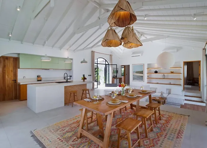 Villa Stunning 3 Bed Villa, Close To Cafes And Canggu (Bali)